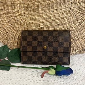 Louis Vuitton Trifold Wallet in signature Damier Ebene